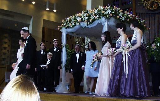 Parents leaving the chupah