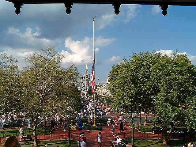 wdw-cole.jpg (163876 bytes)