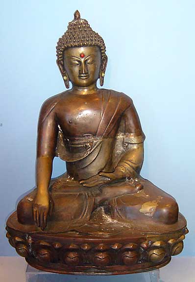 buddha shakyamuni seated in meditation