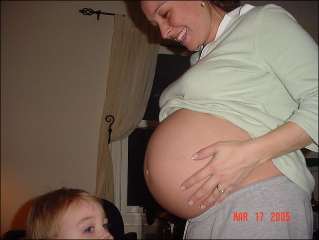 Mommie is Preggers!
