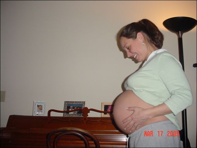 Mommie is Preggers!