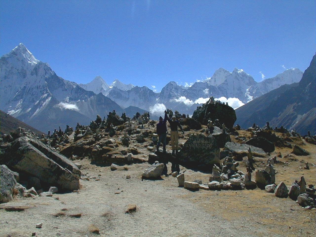 Everest memorials